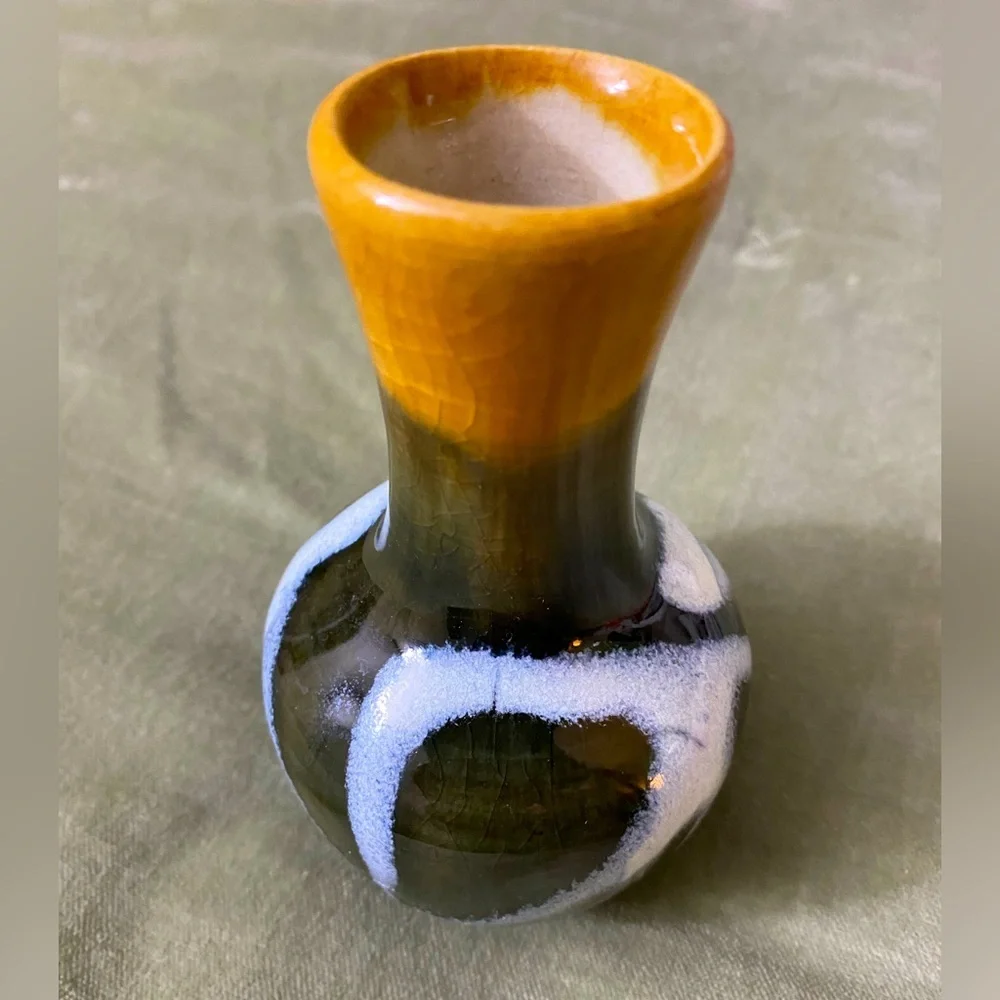 Handcrafted Ceramic Vase with Earthy Tones. UBV